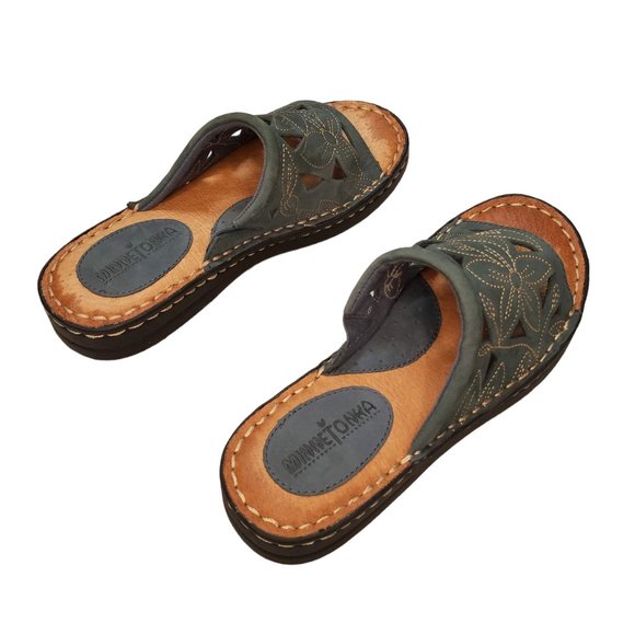 Minnetonka Women's Leather Sandals Floral Embroidered Size 6 - Picture 3 of 7